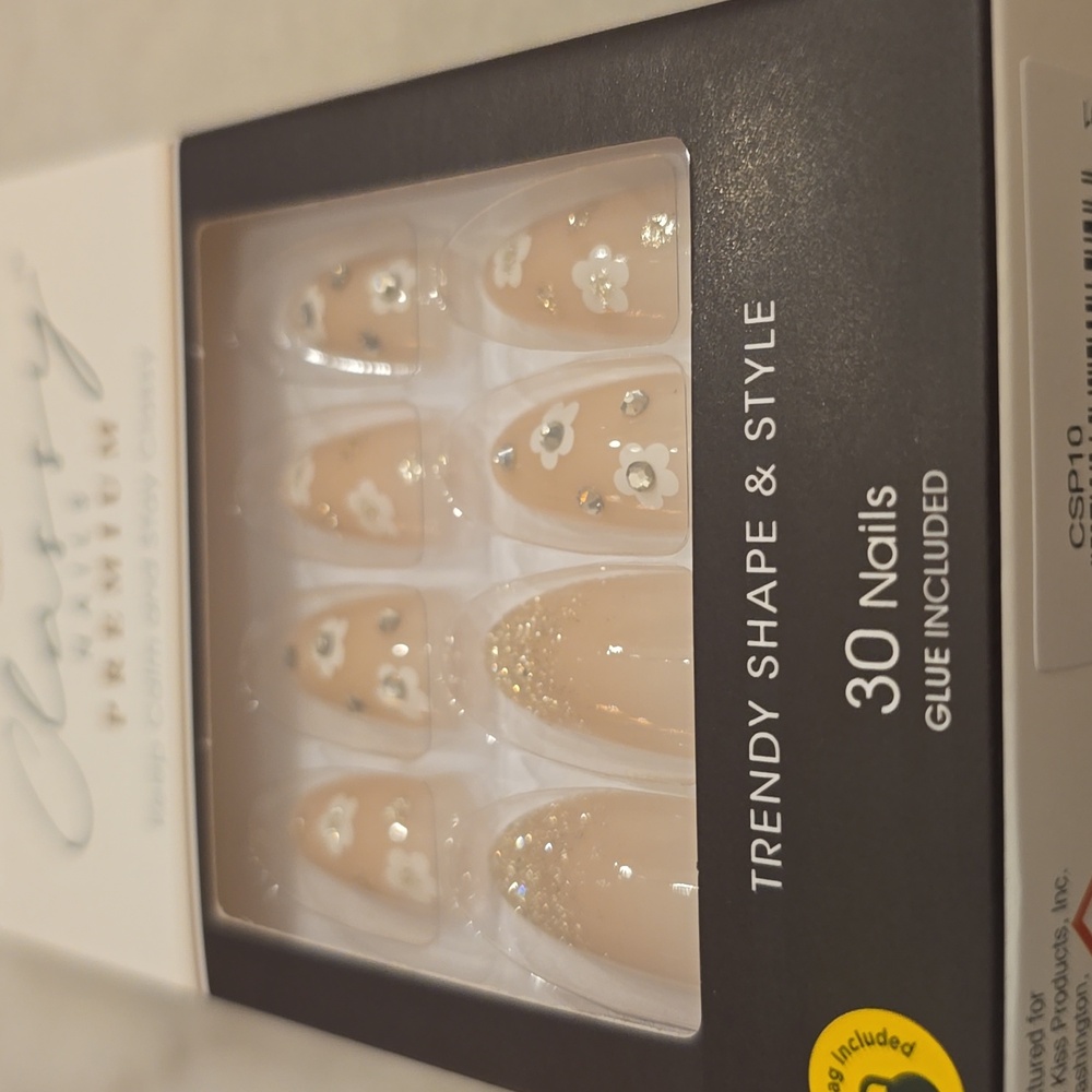 💥2 For $8 NIB Kiss Classy Nails Medium Almond Shape - Picture 4 of 5